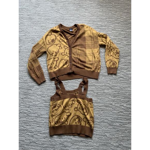 Classic Pooh Winnie the Pooh Cardigan, Long Sleeve, V Neck Large With Top. - Picture 1 of 8